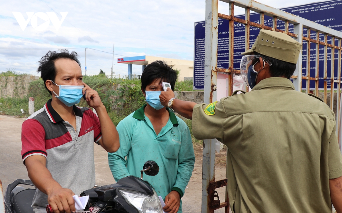 Phú Yên siết chặt quản lý người và phương tiện ra vào cảng cá